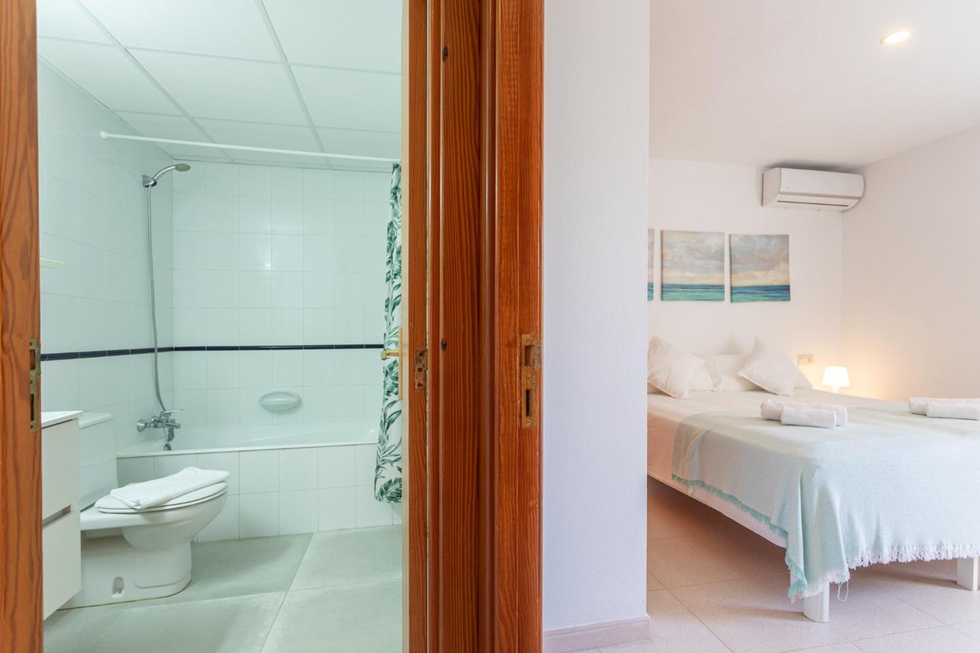 Apartamentos Es Dolc Colonia de Sant Jordi Exteriör bild